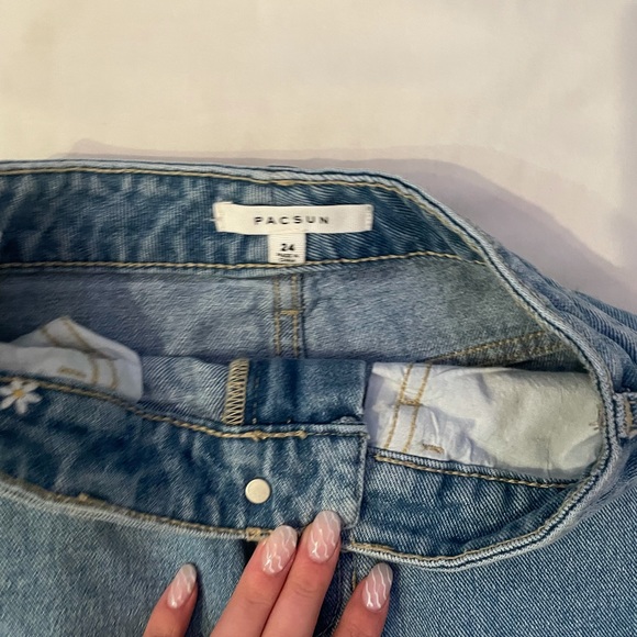 PacSun flower embroidered jean skirt - Picture 4 of 4